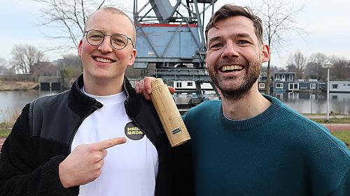 Bob en Tim's waterfles, die gemaakt is om te verdwijnen, heeft al 47 investeerders: "Niet gehinderd door enige kennis besloten we aan de slag te gaan."